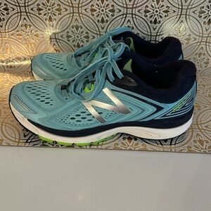 New Balance Blue and Silver Sneakers with Breathable Mesh and Cushioning Size 9